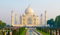 Taj Mahal in all its splendor