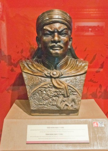 Tran Hu'ng Dao, imperial prince of Tran dynasty.